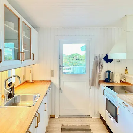 Sommerhus Med Havudsigt Ved Faldsled * Millinge