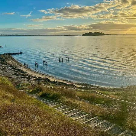 With Harbour View In Falsled * Faldsled