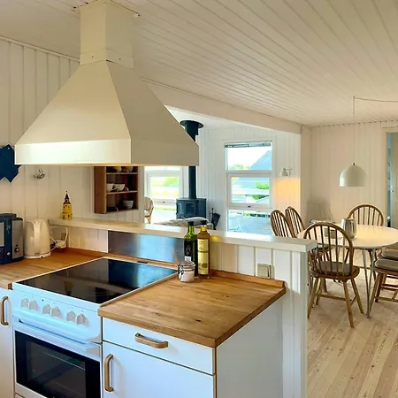 Hébergement de vacances With Harbour View In Falsled