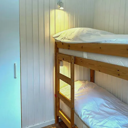 With Harbour View In Falsled