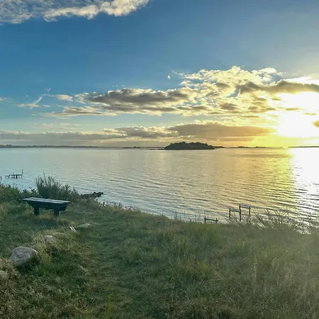 With Harbour View In Falsled *