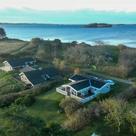 With Harbour View In Falsled بيت للعطل