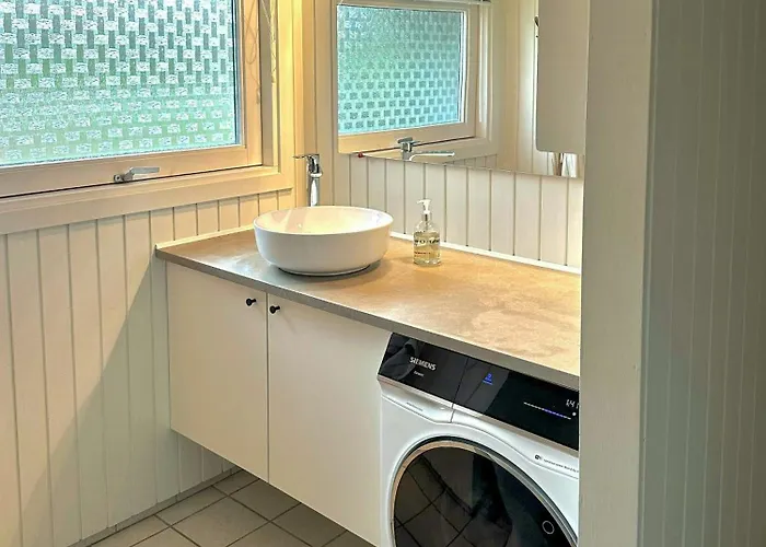 With Harbour View In Falsled * Millinge