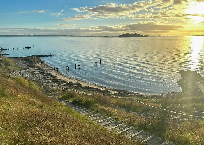 With Harbour View In Falsled بيت للعطل